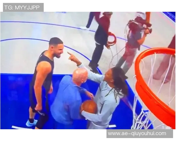 克莱重现昔日风采半场三分表现亮眼单防字母展现防守实力