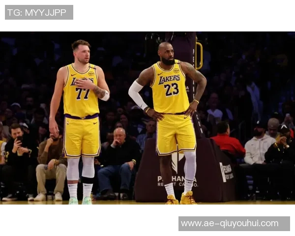 湖人消息:东契奇伤情乐观预计下周即可回归球队阵容 湖人消息:东契奇伤情乐观预计下周即可回归球队阵容