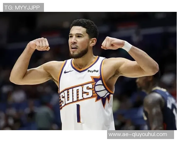 吉莱斯皮称赞布克场上威慑力强大自信出手是我唯一的要求